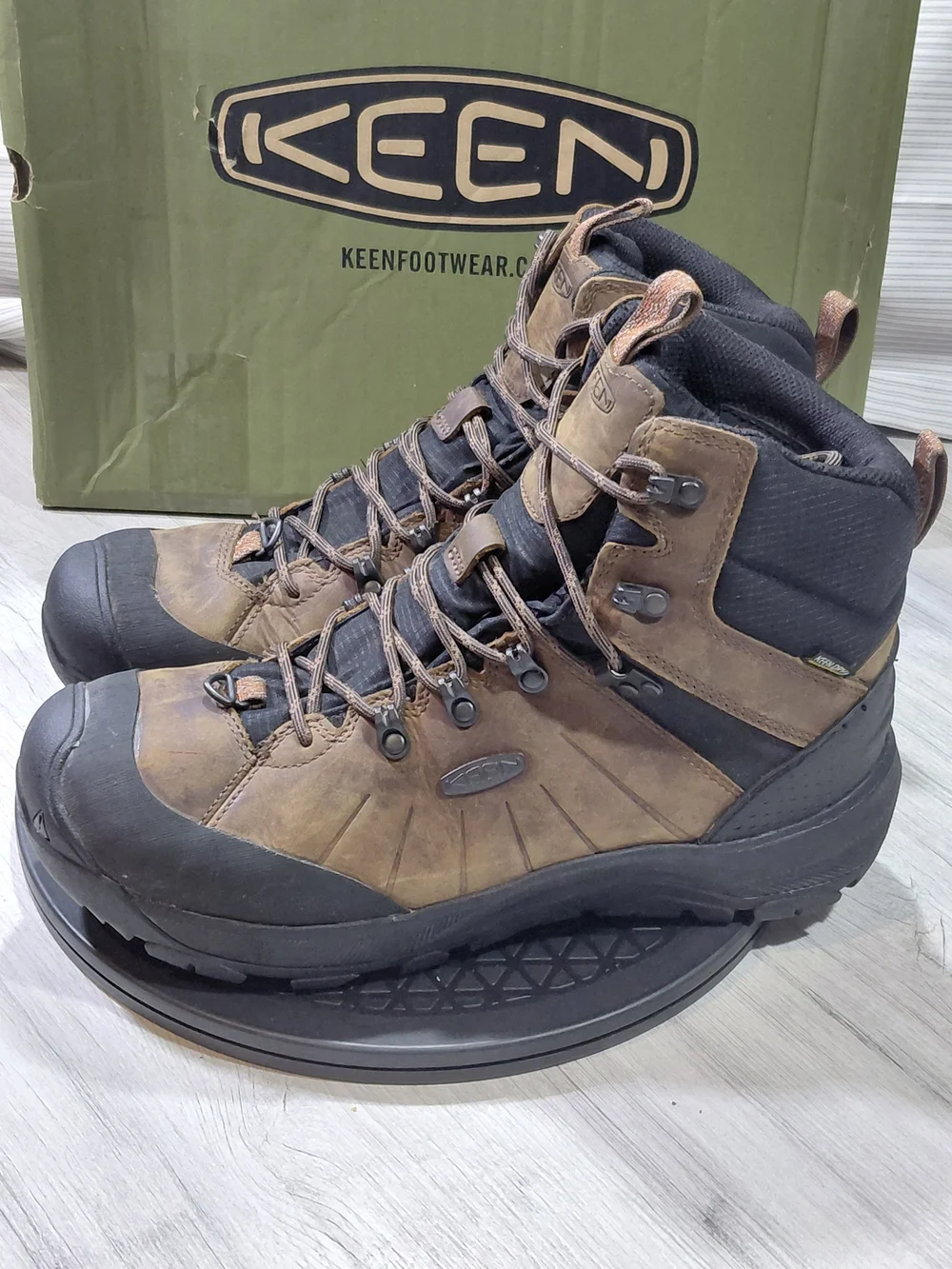 NEW KEEN Men's Revel IV Mid Polar Boots Brown Waterproof Insulated SIZE 10.5